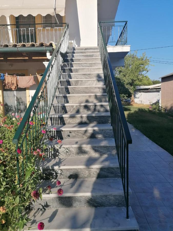 Vila Nea Zoi Moraḯtika Exteriér fotografie